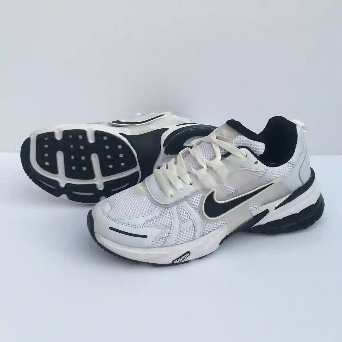 کتونی نایک  NIKE v2k سفید مشکی کد 197